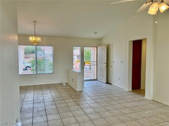Building Photo - 2720 Hope Forest Dr