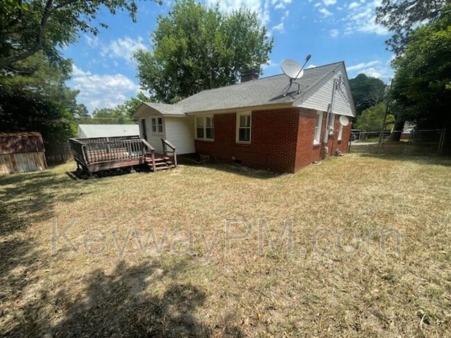 Building Photo - 119 Westdale Avenue
