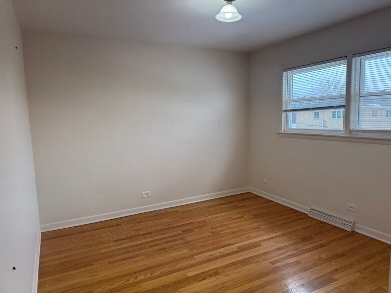 Building Photo - 3311 W Pratt Ave