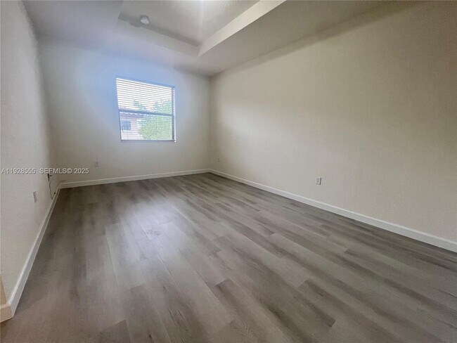 Building Photo - 15001 SW 119th Ln