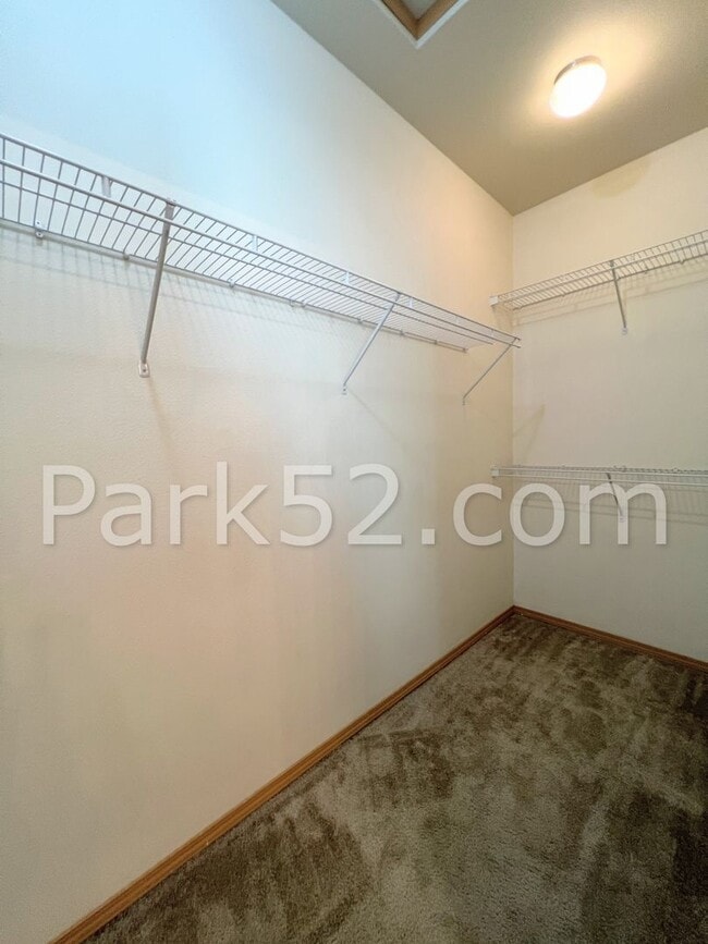 Building Photo - 2 Bedroom Condo in DuPont