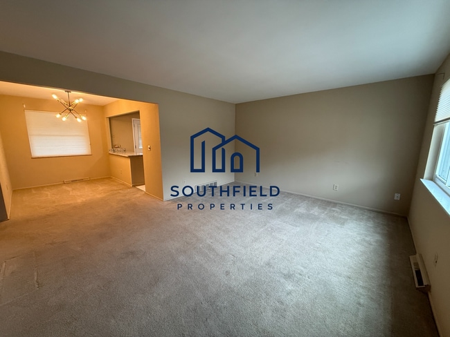 Building Photo - 7147 Bluecrest Dr