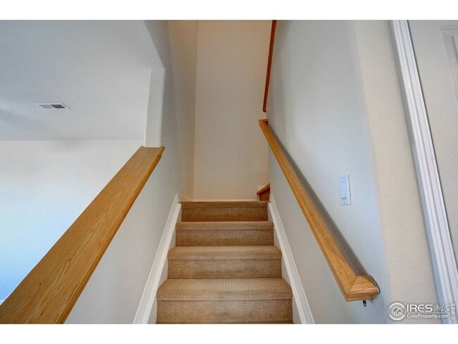 Building Photo - Bright & Beautiful 2-Level Condo in NoBo, available June 5th