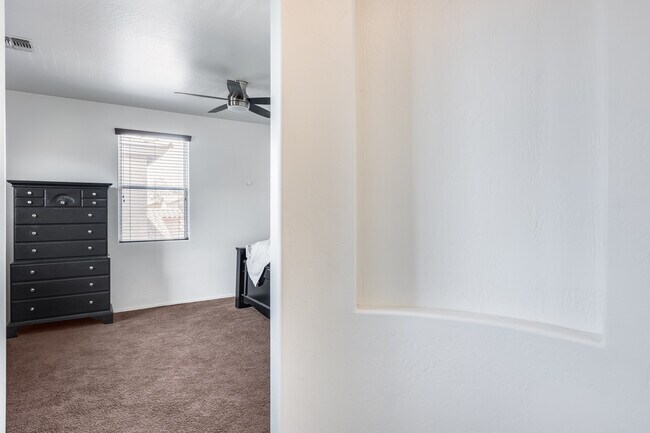 Building Photo - 11956 W Fillmore St