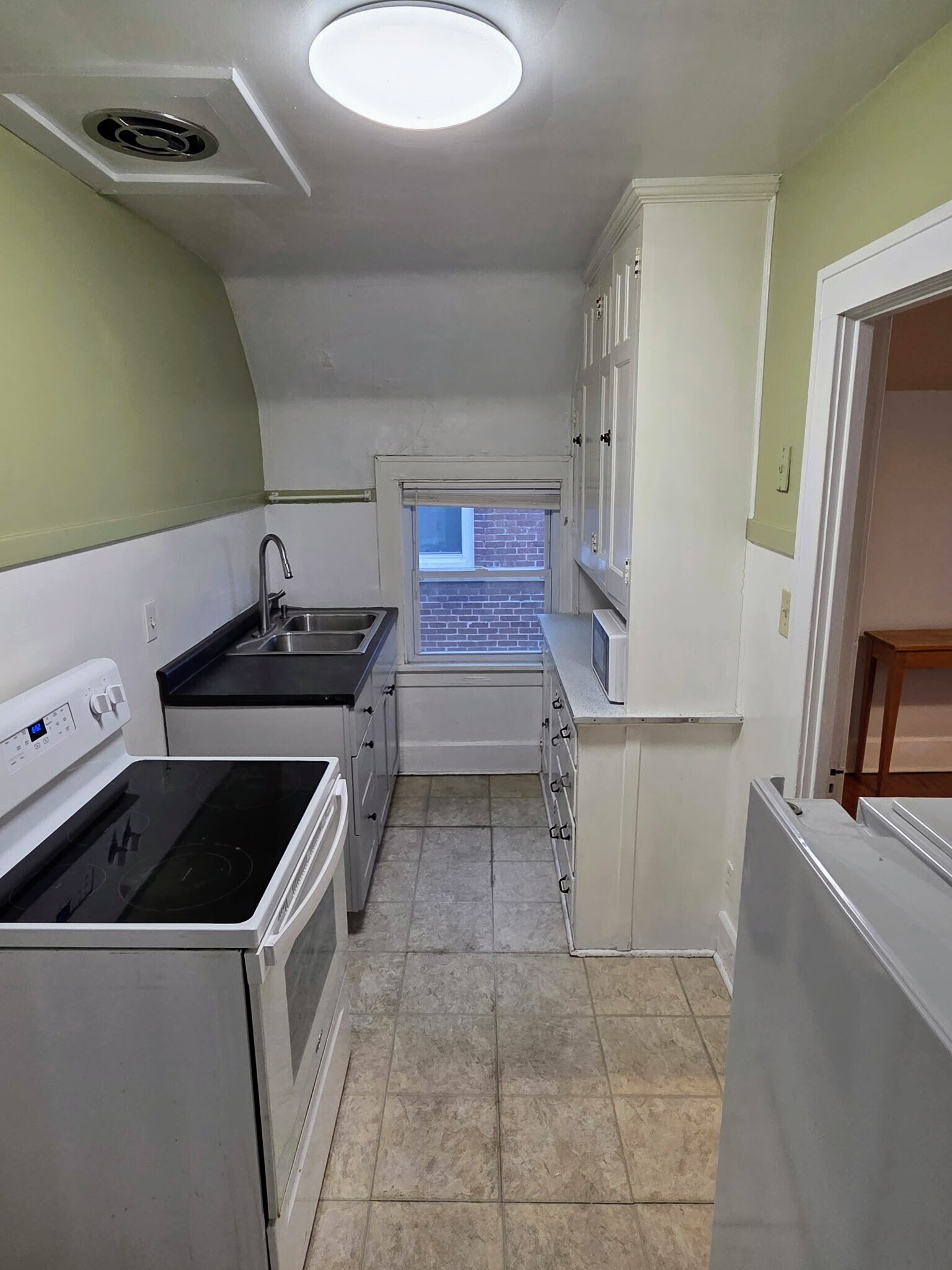 Building Photo - 1513 Holmes Ave