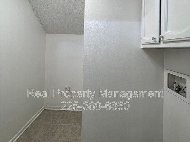 Building Photo - 1511 Cristy Dr