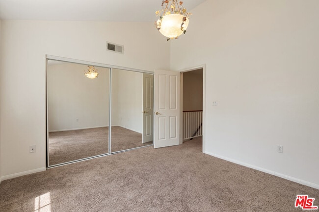 Building Photo - 13030 Moorpark St