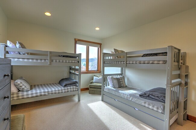 Building Photo - 408 Settlement Ln