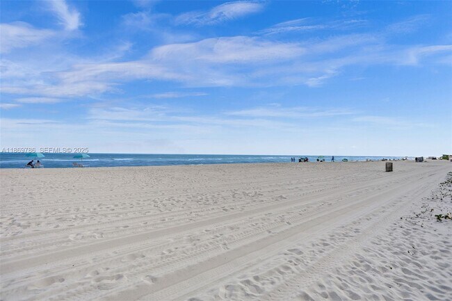 Building Photo - 5701 Collins Ave