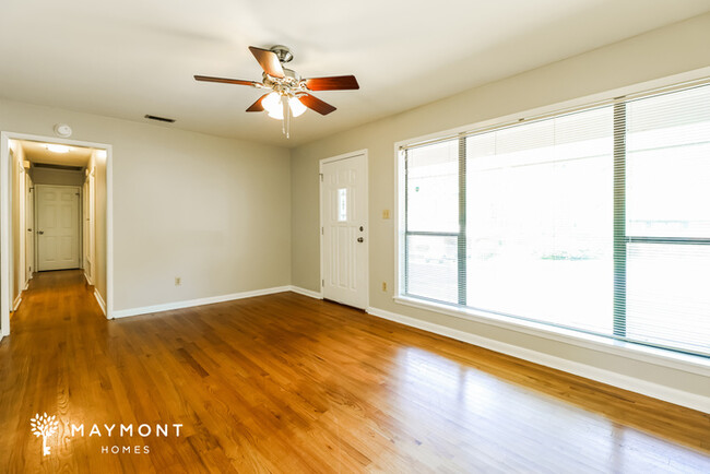 Building Photo - Lovely 3 Bedroom 2 Bathroom Home in Benton
