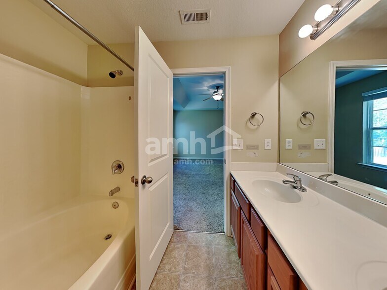 Building Photo - 129 Midwood Rd