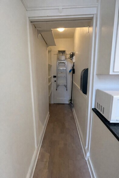 Building Photo - 10 Jamaicaway