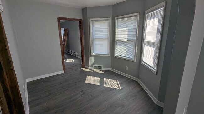 Building Photo - 1720 Logan Ave