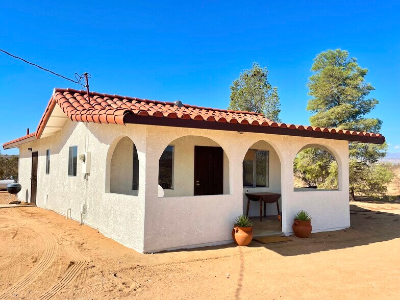 Primary Photo - 59317 Phillipi Ave