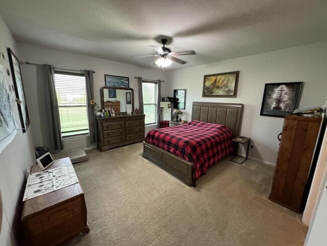 Building Photo - 16901 Desmare St