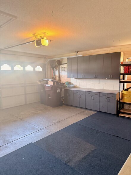 Building Photo - 3624 Idle Hour Dr