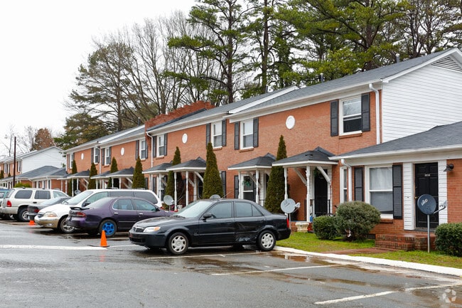 Primary Photo - East Park Apartments