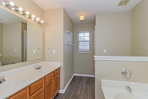 Building Photo - 12522 Deaton Hill Dr