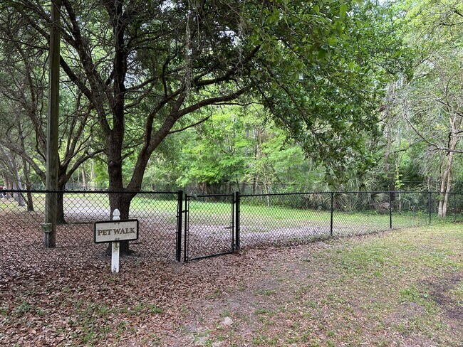 Dog park - 507 NW 39th Rd