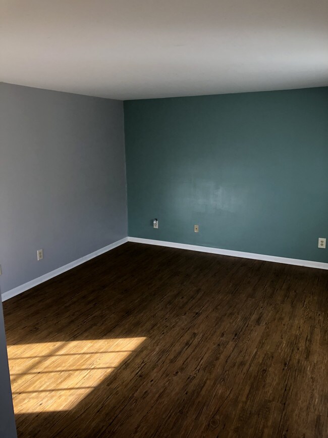 Building Photo - 412 Spann Ave