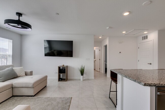 Building Photo - 2024 Lennar-Built Fully Furnished 2BR + Office Space Townhome-Style Condo in Cadence