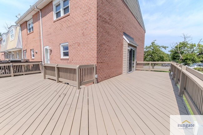 Building Photo - 945 Stormont Cir