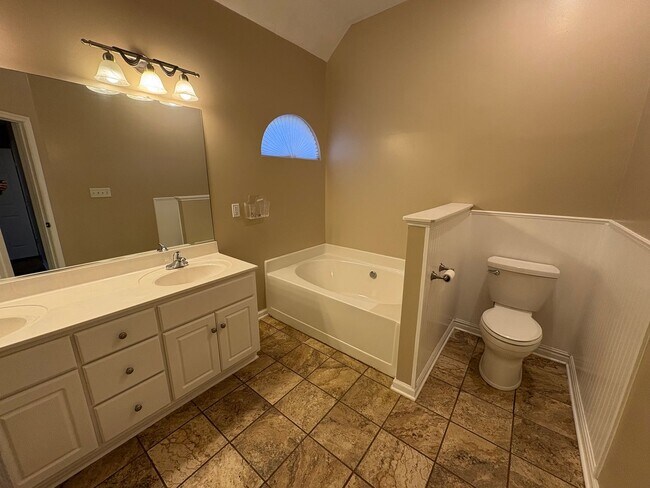 Building Photo - 934 Sedgefield Cir