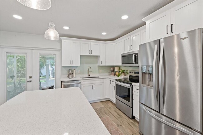 Building Photo - 3308 W Van Buren Dr