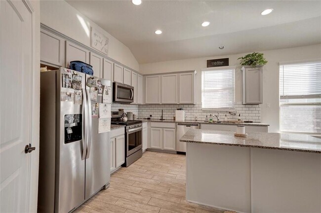 Building Photo - 401 Duroc Dr