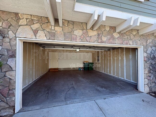 Building Photo - 12839 Mayfair Way