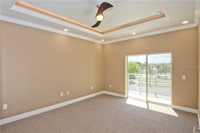 Building Photo - 1927 Greenbriar Ter