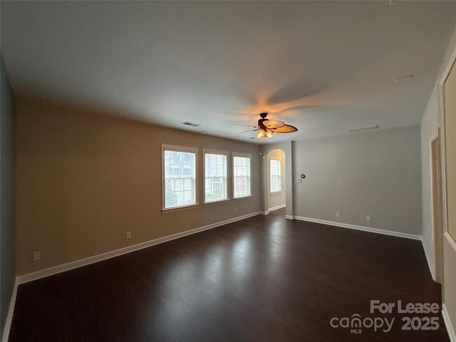 Building Photo - 2225 Camalier Ln