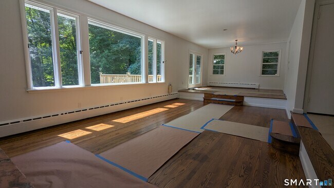 Building Photo - 1139 Brookside Dr