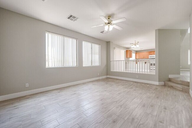 Building Photo - Beautiful 4 Bed 2000+ SFT property in Wind...