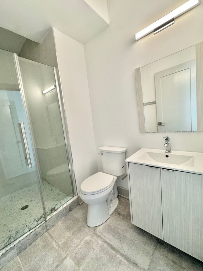 Building Photo - 3213 Haverford Ave