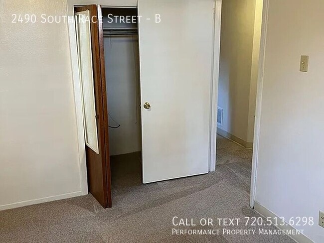Building Photo - 2490 S Race St