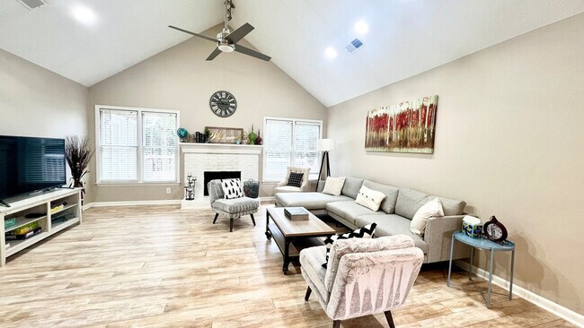 Primary Photo - 1380 Twin Bridge Ln