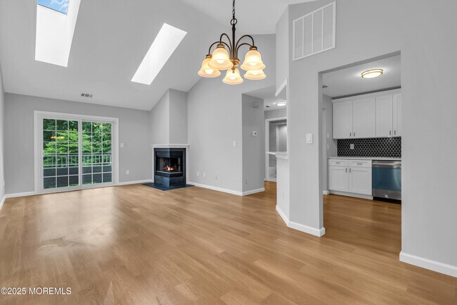 Building Photo - 2212 Candlelight Ct