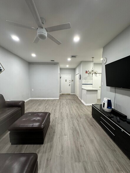 Building Photo - 75 Liberty Ave