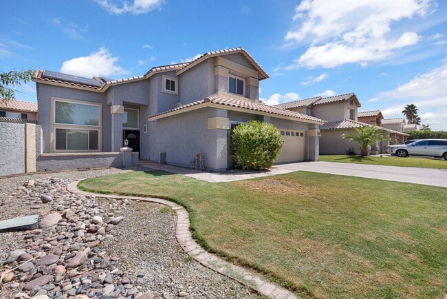 Building Photo - Beautiful 5-Bedroom Home with Private Pool...