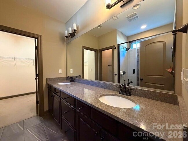Building Photo - 15124 Sapphire Hill Ln