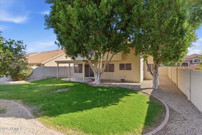 Building Photo - 14252 S 43rd Pl