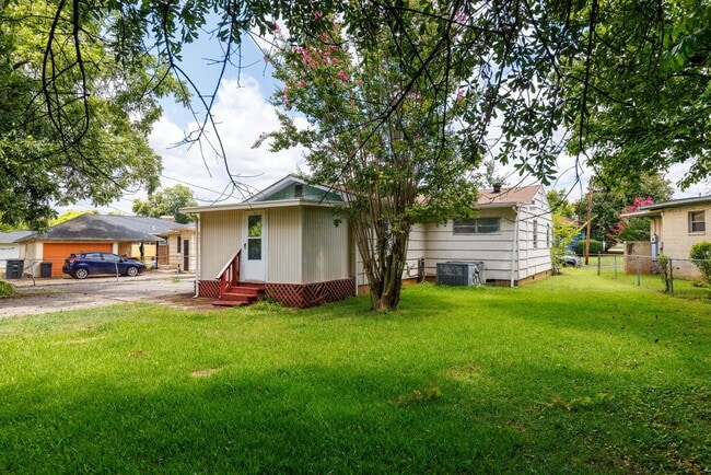 Building Photo - 3/2 Near Downtown and Homewood