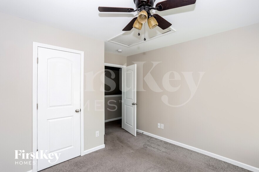 Building Photo - 8184 Thornton St