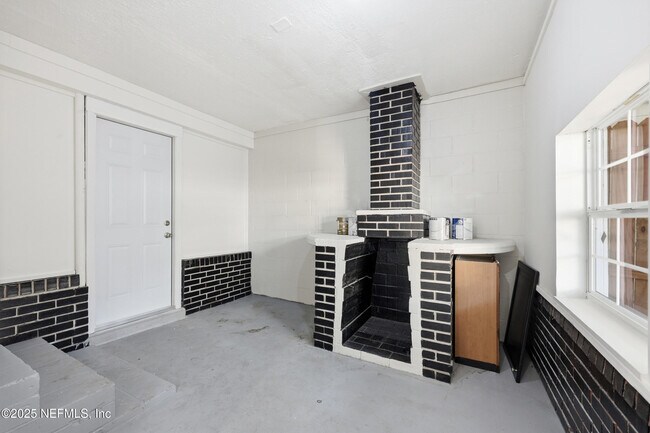 Building Photo - 2755 Green St