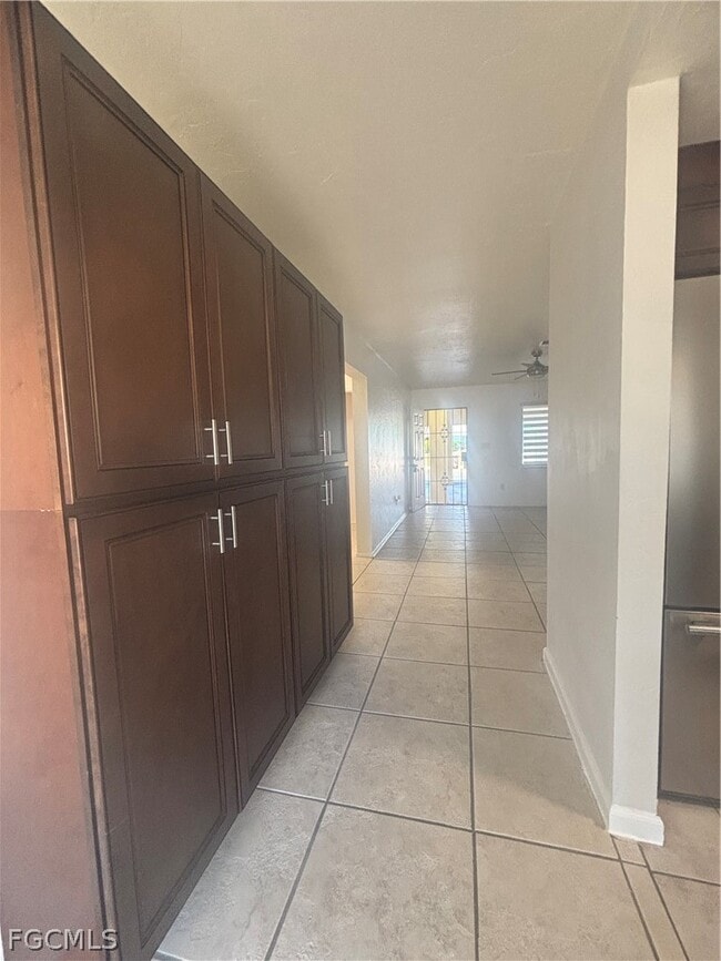 Building Photo - 1219 SE 23rd Pl