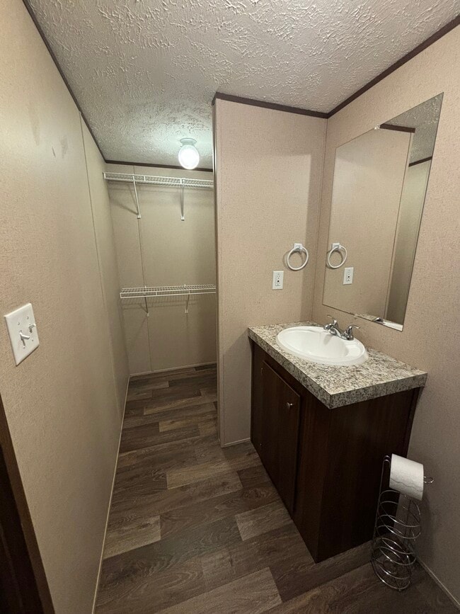 Building Photo - 2565 Culbreth Dr