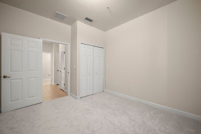 Building Photo - Beautiful Avila 3/2 with preserve view!