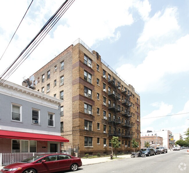 Building Photo - Dalmac