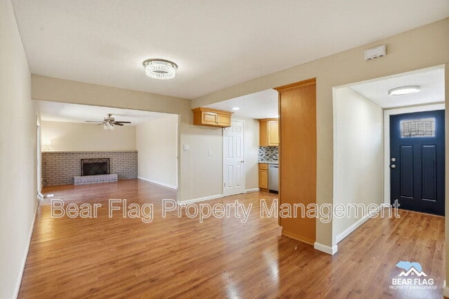 Building Photo - 1312 Mission Dr